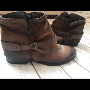 Miz Mooz Verona Booties